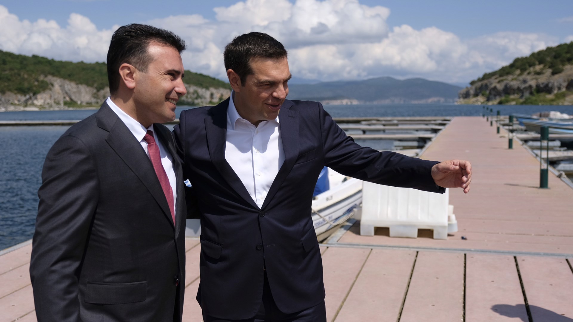 Kronen Zeitoung: Με την υπογραφή της συμφωνίας Ελλάδας – ΠΓΔΜ αλλάζουν οι χάρτες στην Ευρώπη