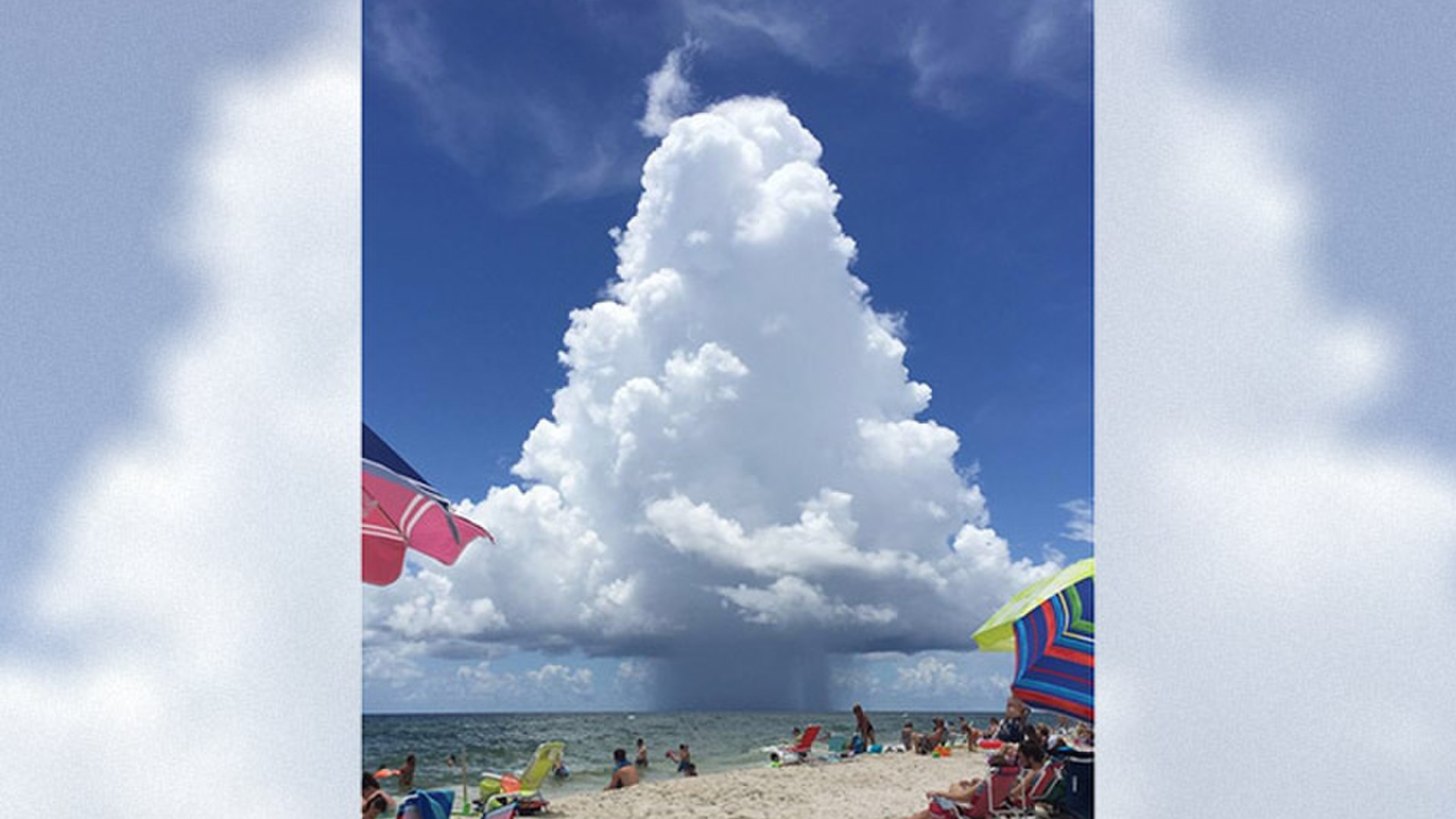 Το σύννεφο που έγινε viral επειδή μοιάζει με… χριστουγεννιάτικο δέντρο – ΦΩΤΟ