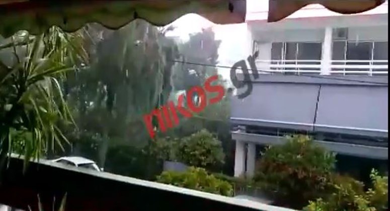 Έγινε κι αυτό – Χαλάζι στον Άλιμο – ΒΙΝΤΕΟ αναγνώστη