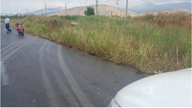 Τροχαίο ατύχημα φορτηγού με μηχανή στη Λάρισα- Στο νοσοκομείο ένας τραυματίας – ΦΩΤΟ