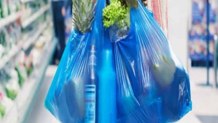 Μειώθηκε η χρήση της πλαστικής σακούλας στα σούπερ μάρκετ- Πάνω από 6 εκατ. ευρώ τα έσοδα από το περιβαλλοντικό τέλος