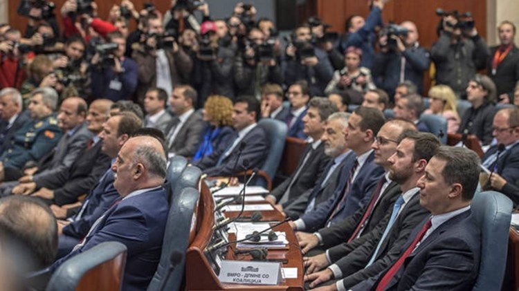 Σκοπιανοί βουλευτές που υπερψήφισαν τη συμφωνία: Είναι καλή και για τις δύο χώρες