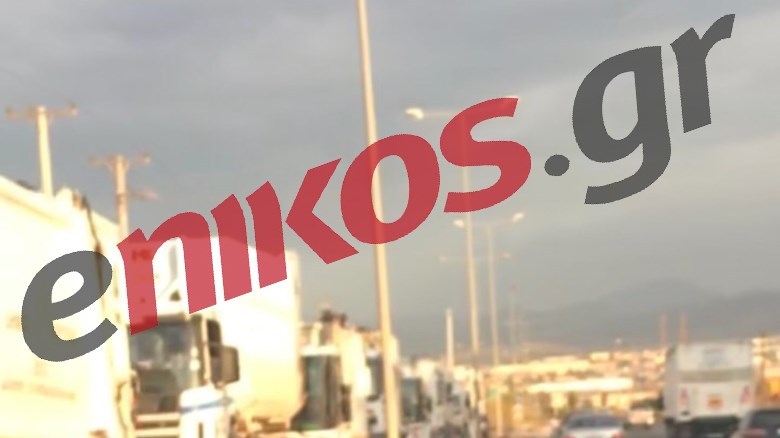 “Έμφραγμα” από απορριμματοφόρα στην περιφερειακή Ασπροπύργου- ΦΩΤΟ αναγνώστη