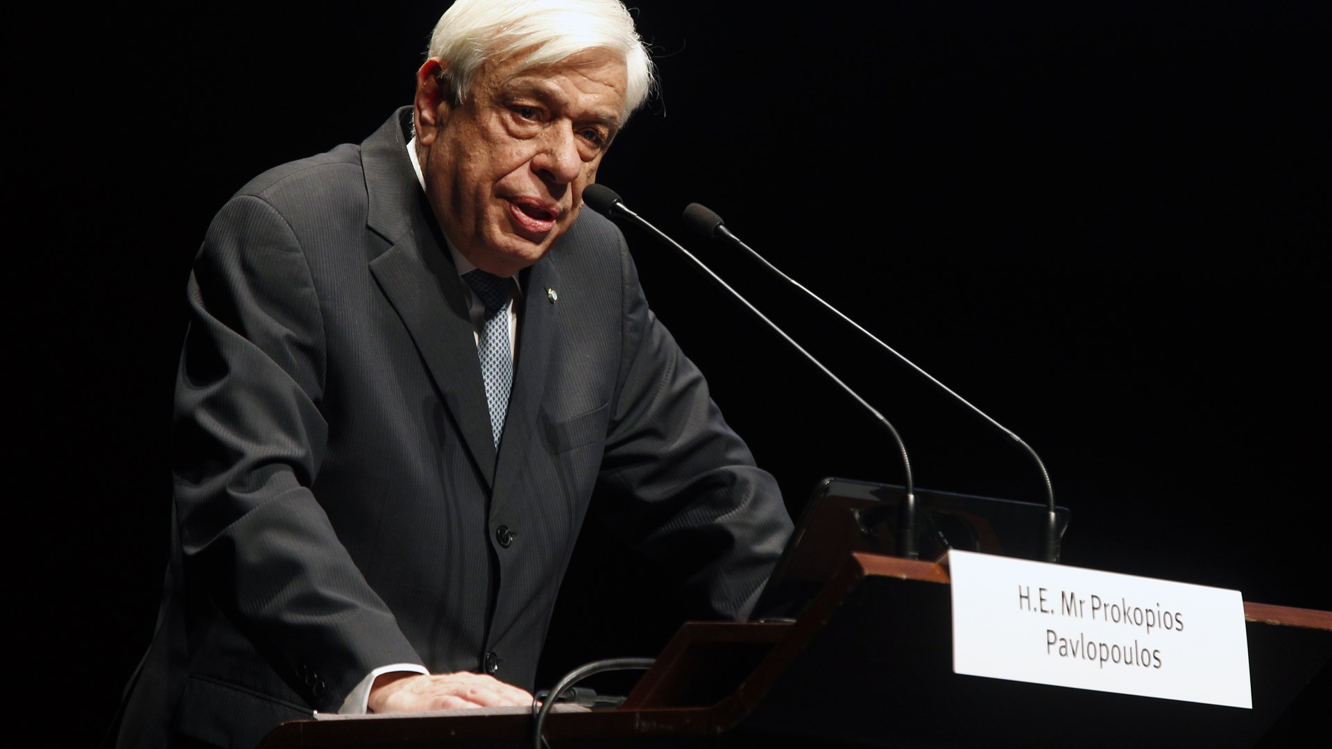 Παυλόπουλος: Μόνο μια ισχυρή ενωμένη Ευρώπη μπορεί να εξουδετερώσει τα μορφώματα του λαϊκισμού και του νεοναζισμού