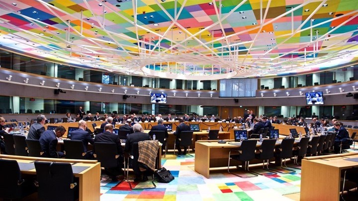 Σε εξέλιξη το κρίσιμο Eurogroup – Αντίστροφη μέτρηση για τις αποφάσεις ελάφρυνσης του ελληνικού χρέους
