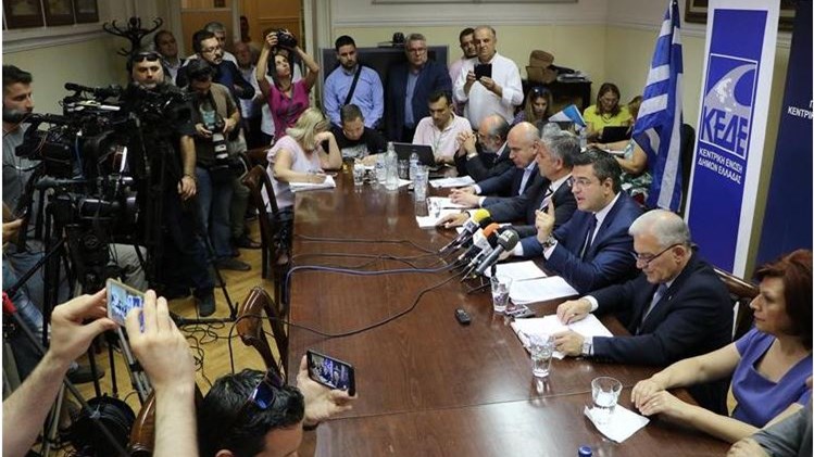 Πυρά της αυτοδιοίκησης  για το Σκοπιανό- Απαράδεκτη και ”κατάπτυστη” χαρακτηρίζουν τη συμφωνία