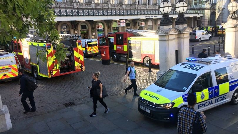 Λήξη συναγερμού στο Λονδίνο – Συνελήφθη ο άνδρας που ισχυριζόταν ότι κρατά βόμβα – ΦΩΤΟ – ΒΙΝΤΕΟ