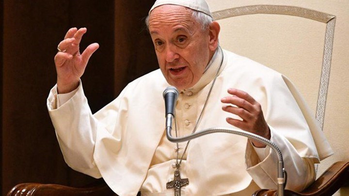Πάπας Φραγκίσκος: Η Ιταλία και η Ελλάδα ήταν ιδιαίτερα γενναιόδωρες στην υποδοχή μεταναστών