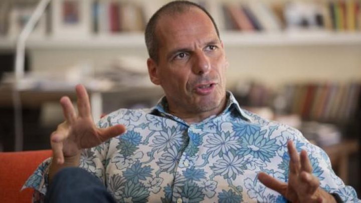 Το ειρωνικό tweet του Βαρουφάκη για το Eurogroup: Συγχαρητήρια σύντροφοι…