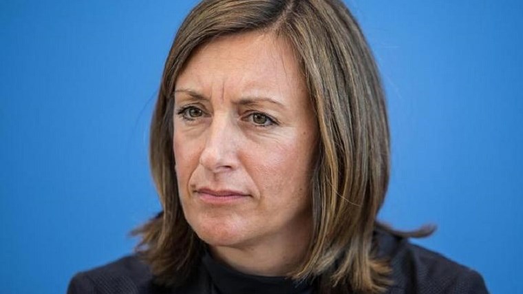 Ντέμερ: Ολοκληρώνεται μετά από οκτώ χρόνια το τελευταίο ευρωπαϊκό πρόγραμμα βοήθειας