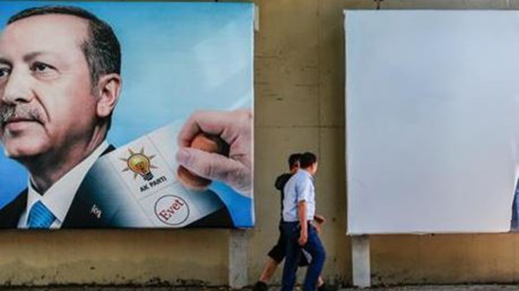 Οργιάζουν οι φήμες στην Τουρκία για νοθεία λίγο πριν ανοίξουν οι κάλπες