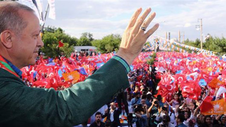 Ερντογάν προς ψηφοφόρους: Μέχρι και φούρνο αγοράσατε επί των ημερών μου