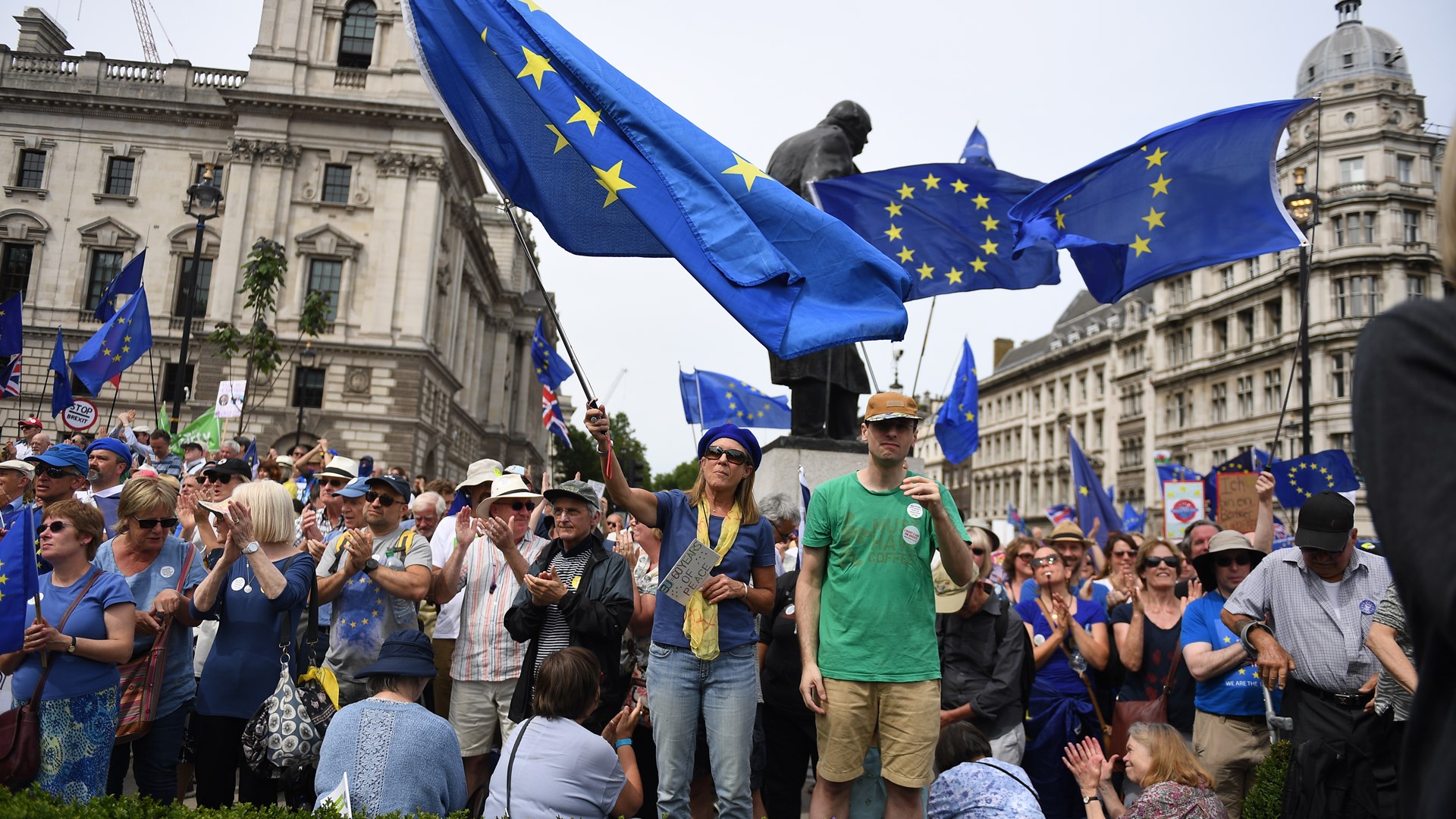 Μεγάλη διαδήλωση στο Λονδίνο κατά του Brexit – ΦΩΤΟ