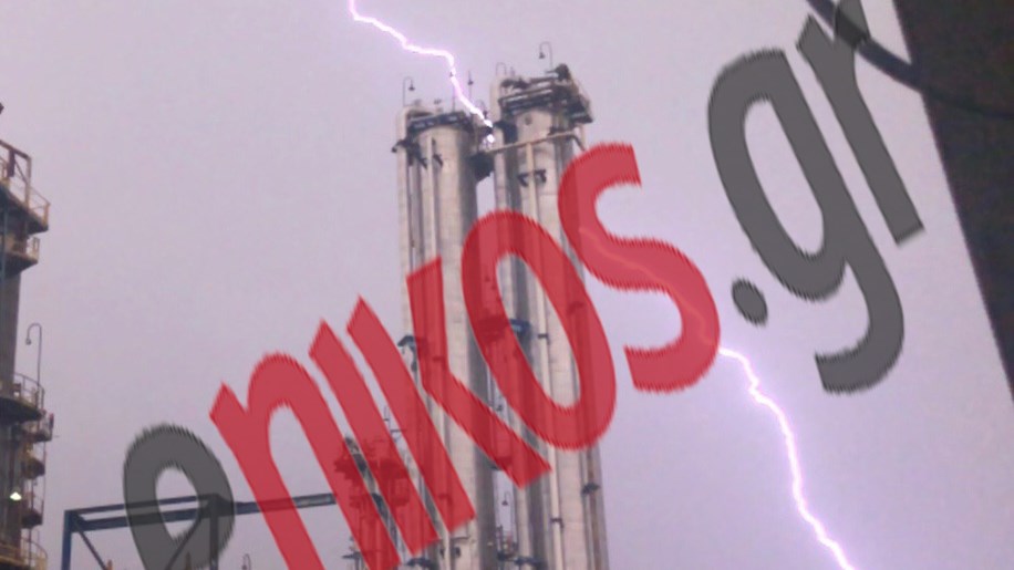 Εντυπωσιακοί κεραυνοί στον Ασπρόπυργο – ΦΩΤΟ αναγνώστη