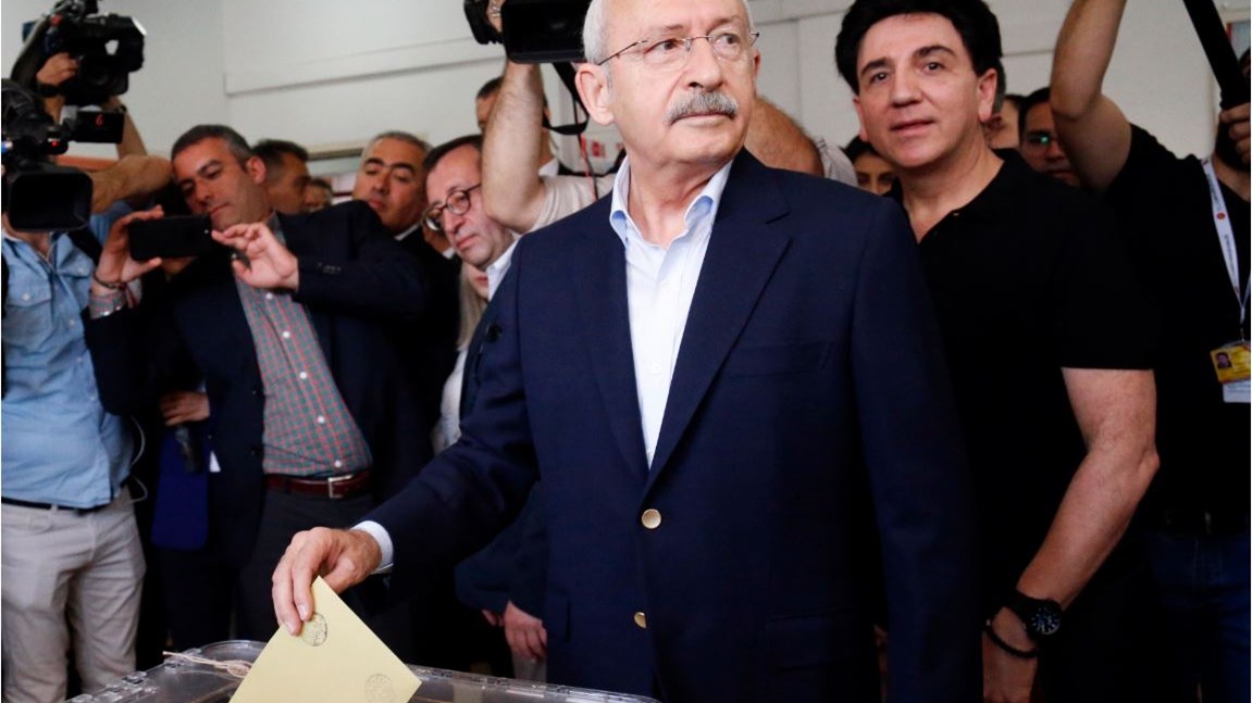 Το εκλογικό του δικαίωμα άσκησε στην Άγκυρα ο Κιλιτσντάρογλου