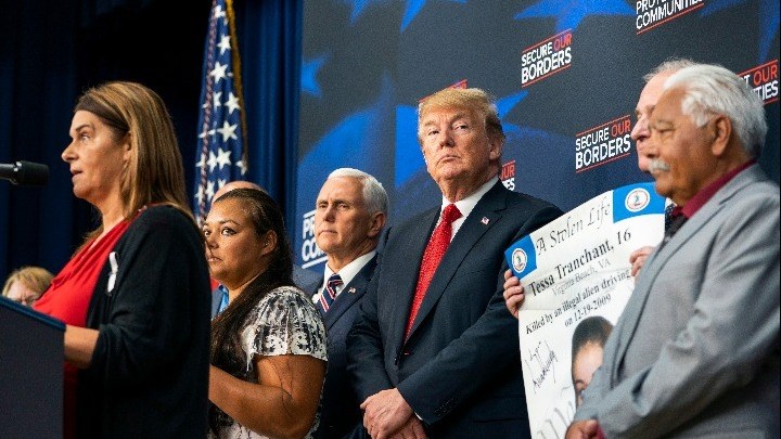 Τραμπ: Οι μετανάστες να απελαύνονται χωρίς δικαστές και δίκη