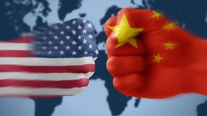 Κλιμακώνεται η ένταση μεταξύ ΗΠΑ και Κίνας – Απαγορεύσεις σε εταιρίες κινέζικης ιδιοκτησίας ετοιμάζει η κυβέρνηση Τραμπ