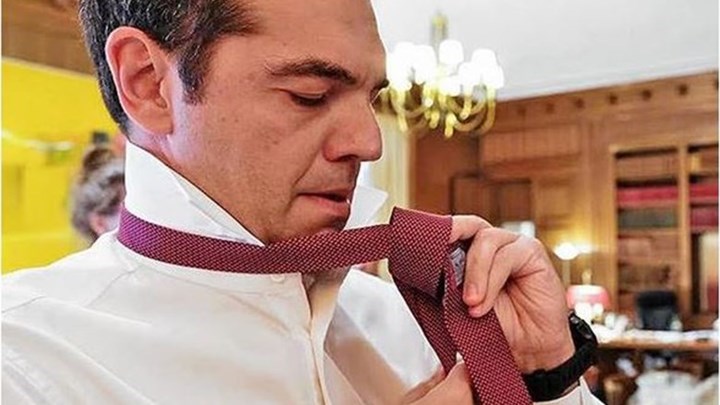 Λύθηκε το μυστήριο – Σε ποιον ανήκει η γραβάτα που φόρεσε ο Τσίπρας – ΦΩΤΟ