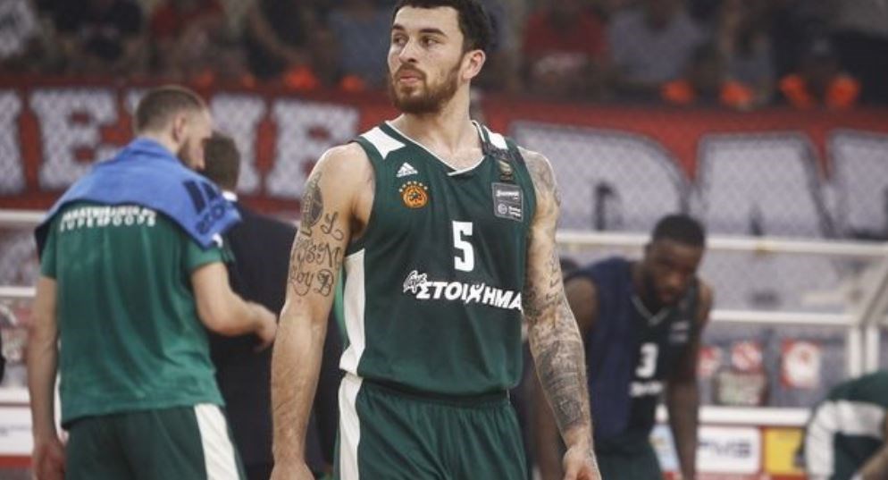 Η απάντηση του Μάικ Τζέιμς σε φίλο του Ολυμπιακού για το ΣΕΦ