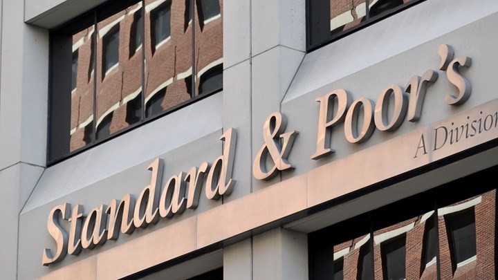 S&P: Αναβάθμισε την Ελλάδα σε «B+» από «B»