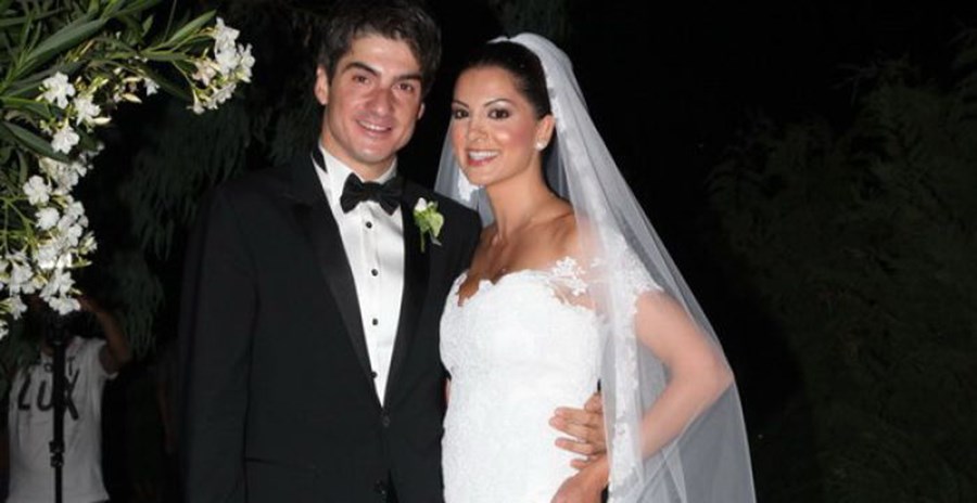 Επέτειος γάμου για την Σταματίνα Τσιμτσιλή και τον Θέμη Σοφό – Το τρυφερό μήνυμα της παρουσιάστριας στον σύζυγό της – ΦΩΤΟ