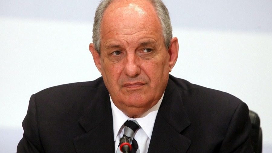 Τέρενς Κουίκ: Ο Λαζαρίδης δεν άντεξε το δρόμο της ευθύνης – Όποιος φεύγει από το πόστο του πρέπει να παραδίδει την έδρα του