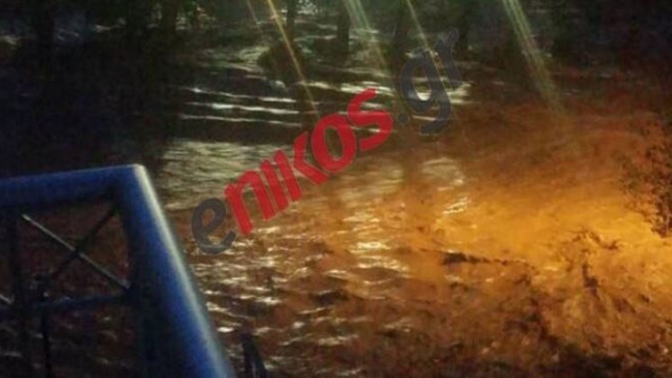 «Πνίγηκε» ξανά η Μάνδρα – Δεκάδες κλήσεις δέχτηκε η Πυροσβεστική – Εκκενώθηκαν σπίτια – ΒΙΝΤΕΟ και ΦΩΤΟ αναγνώστη