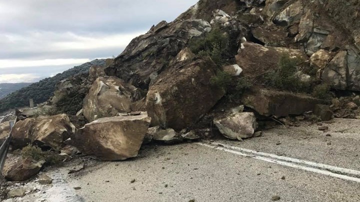 Κατολισθήσεις από την κακοκαιρία στο νομό Λαρίσης