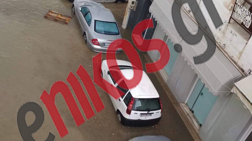 Πλημμύρες στο Ξυλόκαστρο Κορινθίας – ΦΩΤΟ αναγνώστη