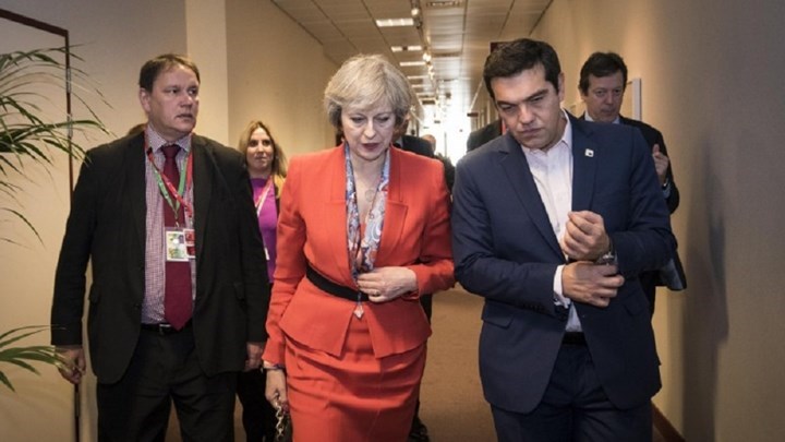 Τι δήλωσαν Τερέζα Μέι και Αλέξης Τσίπρας στην κατ’ιδίαν συνάντησή τους