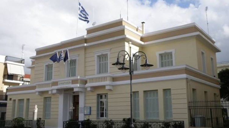 Σάλος στο Μεσολόγγι – Στα χέρια της αστυνομίας γνωστό ζευγάρι για το κύκλωμα παράνομων ελληνοποιήσεων – ΤΩΡΑ