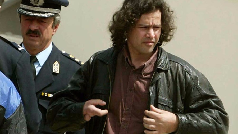 29 Ιουνίου 2002: Η έκρηξη βόμβας στον Πειραιά που τραυματίζει τον Σάββα Ξηρό – ΒΙΝΤΕΟ