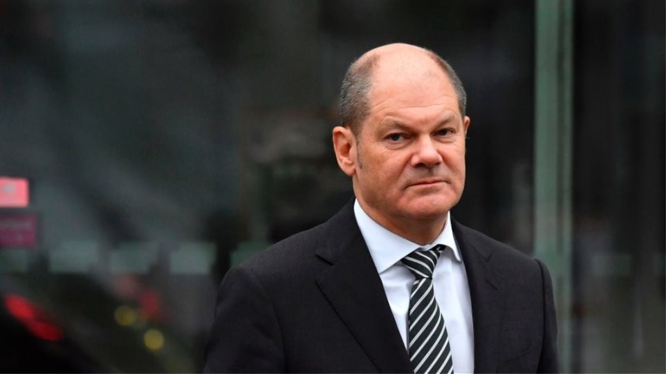 Σολτς: Η Ελλάδα θα σταθεί ξανά στα πόδια της