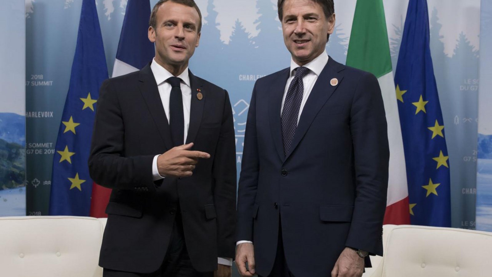 Ο Κόντε διαψεύδει τον Μακρόν για τη συμφωνία στο μεταναστευτικό