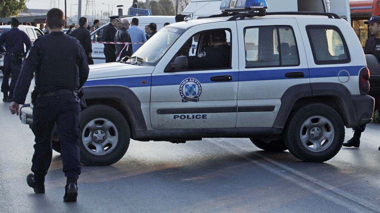 Αστυνομική επιχείρηση σε καταυλισμούς στο Μενίδι – ΤΩΡΑ