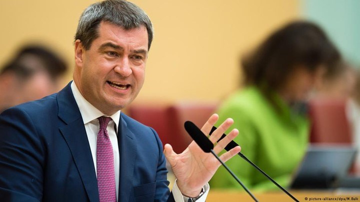 Γερμανία: Το CSU καλωσόρισε τις συμφωνίες της Μέρκελ για το μεταναστευτικό