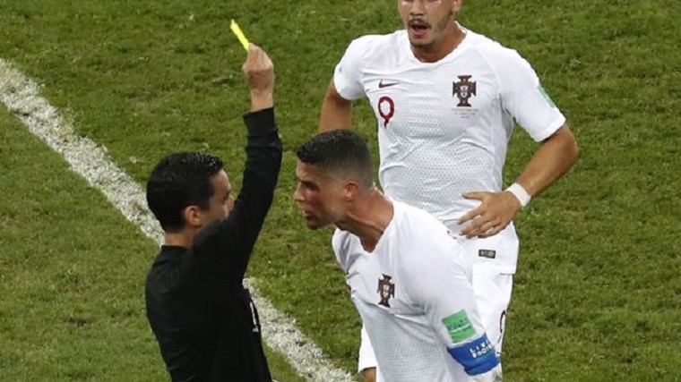 Τα “γαλλικά” του Κριστιάνο Ρονάλντο στον διαιτητή – ΒΙΝΤΕΟ