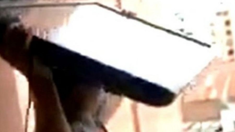 Οργισμένος φίλαθλος της Αργεντινής πέταξε την τηλεόραση από το μπαλκόνι – ΒΙΝΤΕΟ