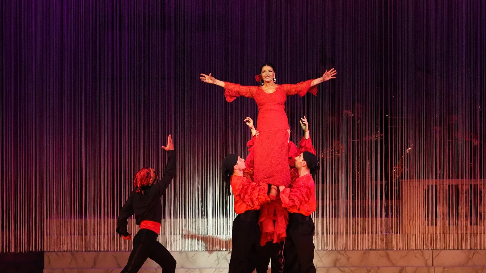 Ζωζώ Σαπουντζάκη: Αν με ρωτήσετε δεν ξέρω πόσων ετών είμαι