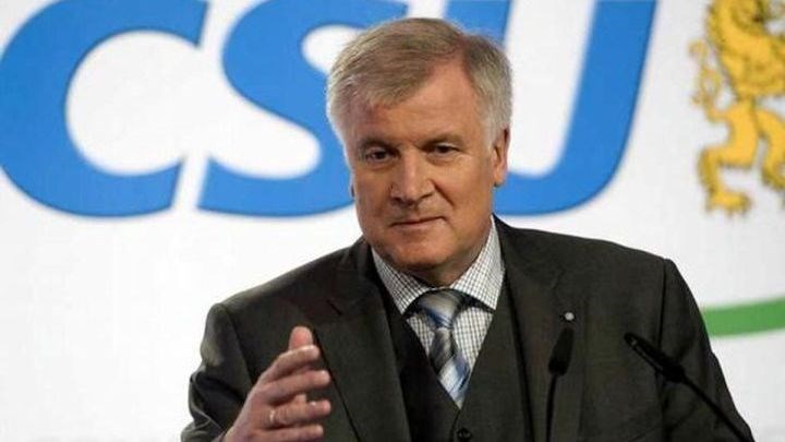 Ο Ζεεχόφερ θα πάρει τις αποφάσεις του μετά τις νέες διαβουλεύσεις με το CDU