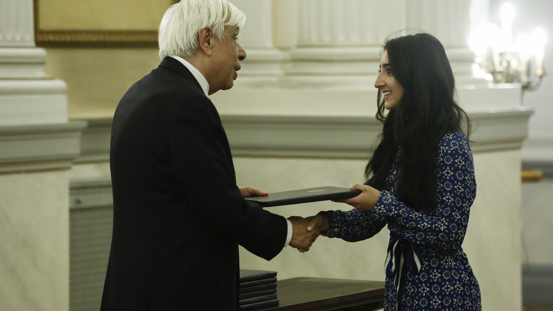 Μήνυμα Παυλόπουλου σε Σκόπια: Σλαβικός ο λαός και σλαβική η γλώσσα