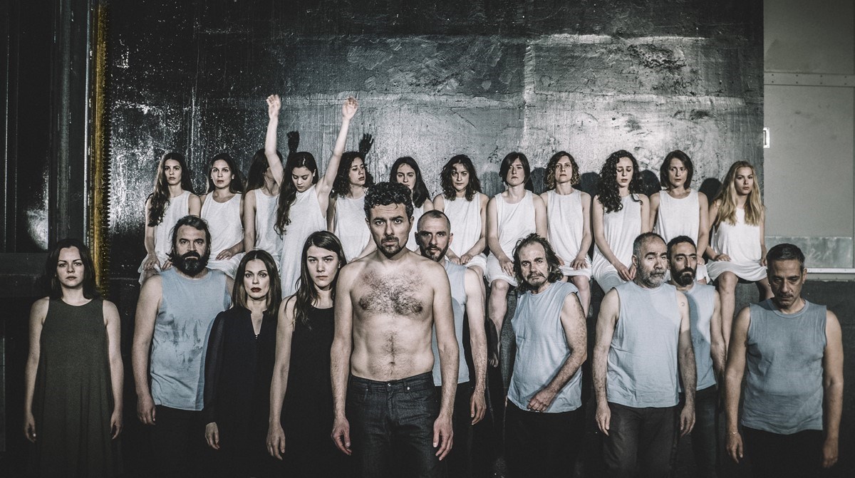 Ο Ορέστης στο …Μέγαρο Μαξίμου