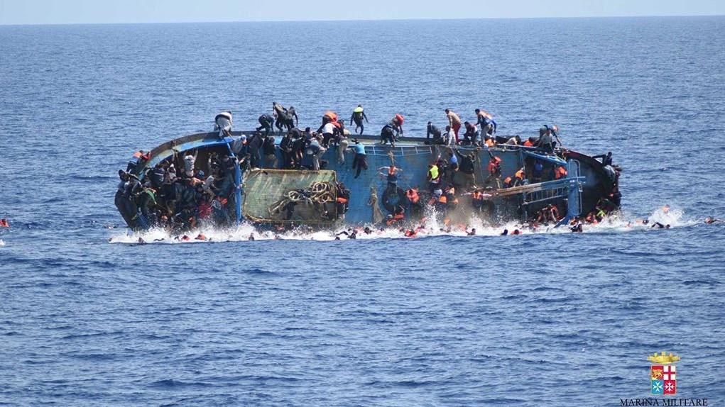Νέο ναυάγιο ανοικτά της Λιβύης με 114 αγνοούμενους