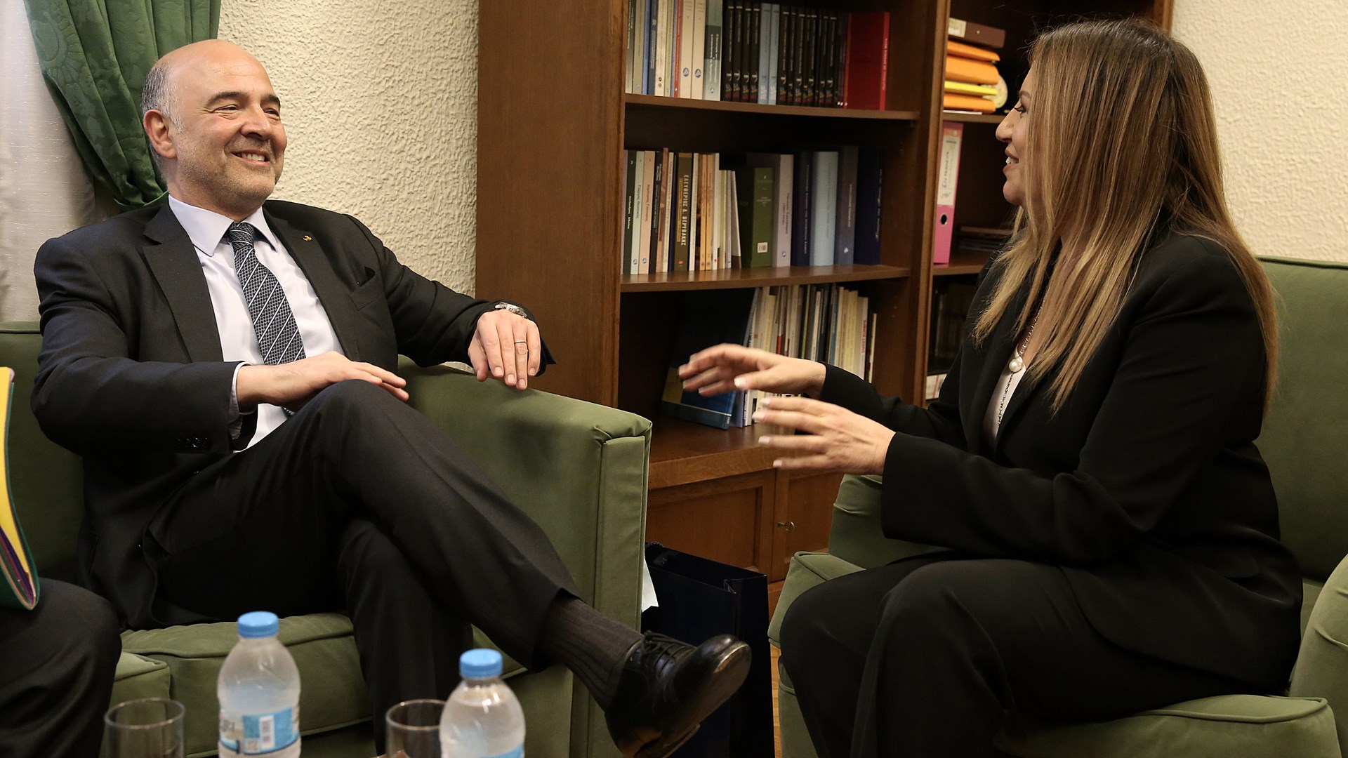 Γεννηματά: Ο κ. Μοσκοβισί φεύγει, εμείς μένουμε με τη θηλιά στο λαιμό