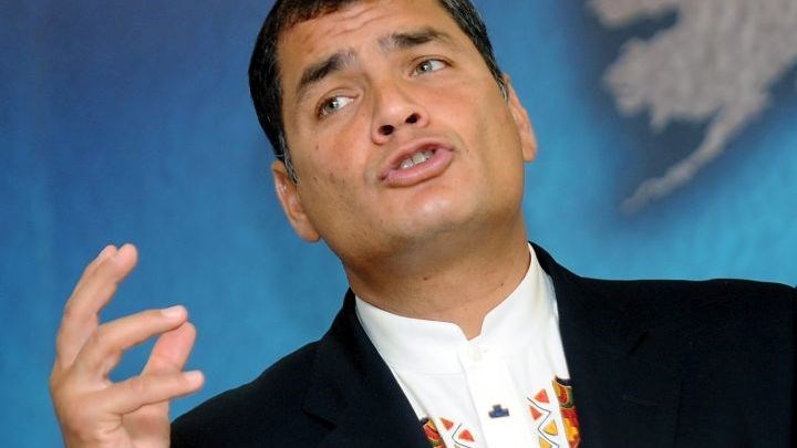 Ένταλμα σύλληψης για τον Ραφαέλ Κορέα – Αντιμέτωπος με ποινή φυλάκισης ο πρώην πρόεδρος του Ισημερινού