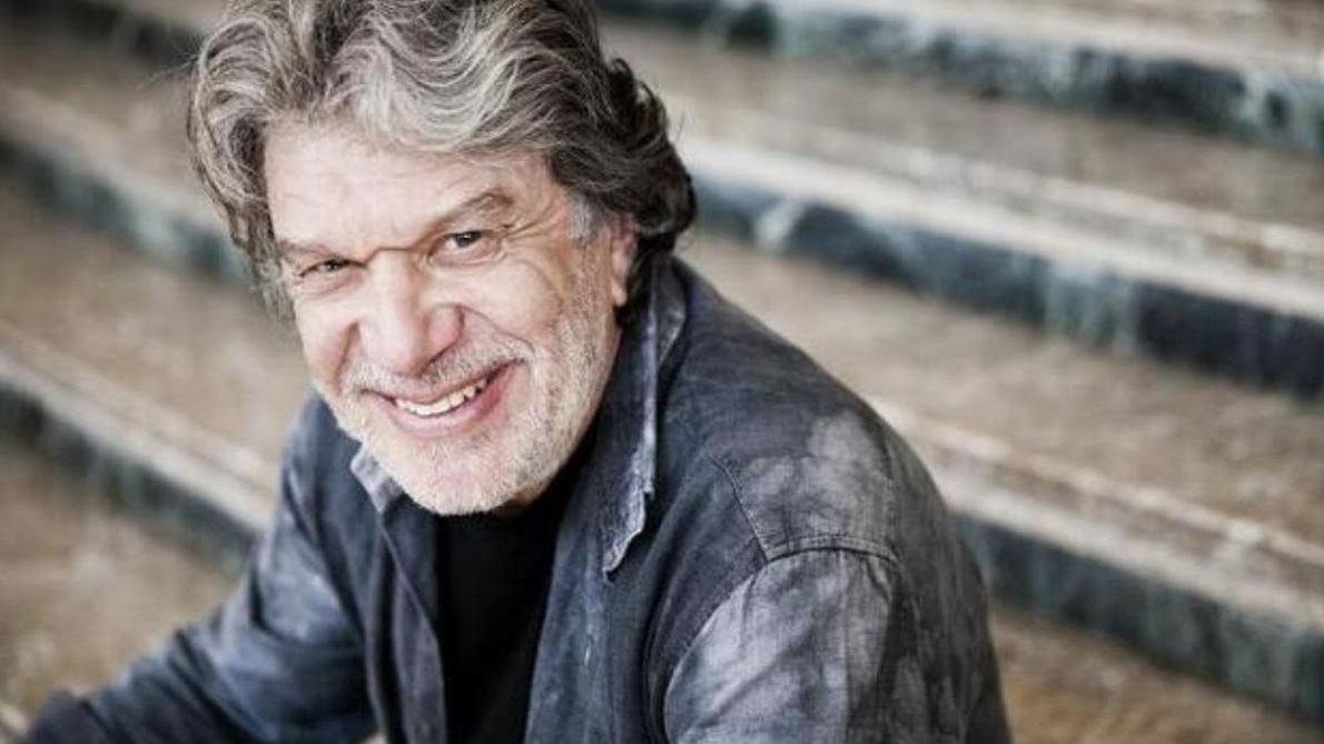 O Βούρος μαζί με τους Βλαντή – Γεωργάκη στο «Σπασμένο γυαλί» που ανεβάζει η Καλλιάνη