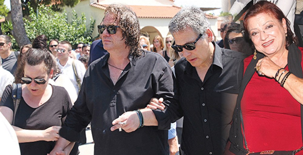 Μανιός και Καληώρας αποχαιρέτησαν μαζί την Τζέσυ τους – “Θέλω να πεθάνω” φώναζε η Βάσια Τριφύλλη – Έπεσε πάνω στο φέρετρο η Μπέτυ Βαλάση