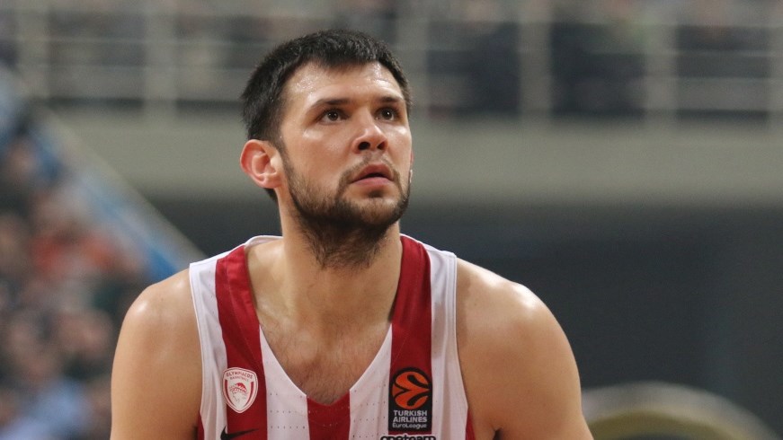 «Ριζώνει» στον Ολυμπιακό ο Παπανικολάου