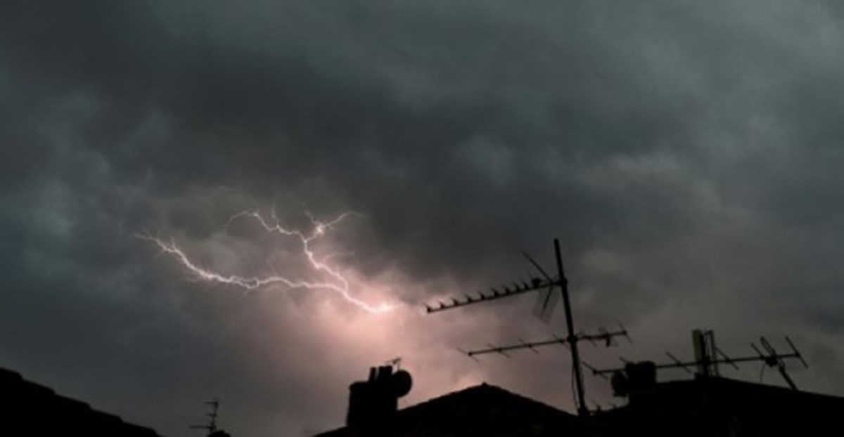 Ισχυρές καταστροφές προκάλεσε η σφοδρή καταιγίδα στη νοτιοδυτική Γαλλία – Ένας  νεκρός και επτά τραυματίες ο τραγικός απολογισμός – ΦΩΤΟ – ΒΙΝΤΕΟ