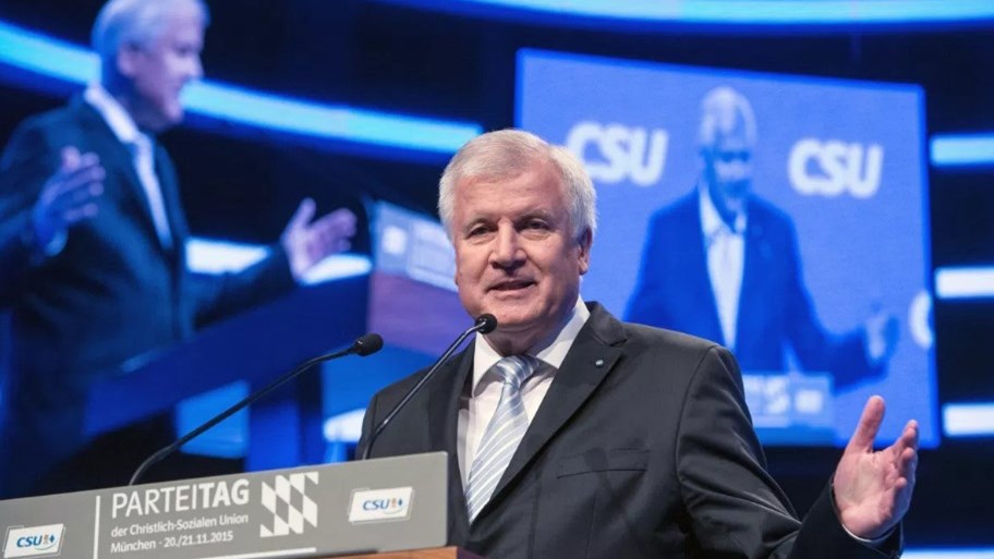 Ζεεχόφερ: Θα στείλουμε πίσω σε Ελλάδα και Ιταλία όσους μετανάστες έχουν υποβάλει αίτηση ασύλου εκεί